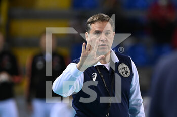 2022-03-08 - Jan Krticka (CZE) second referee of the match - FINAL QUARTERS - CUCINE LUBE CIVITANOVA VS JASTRZEBSKI WEGIEL - CEV CUP - VOLLEYBALL