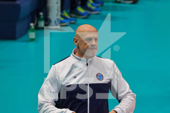 2022-12-14 - Glenn Hoag (Arkas Izmir) - VALSA GROUP MODENA VS ARKASSPOR - CEV CUP - VOLLEYBALL
