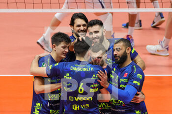 2022-12-14 - Team  (Valsa Group Modena) - VALSA GROUP MODENA VS ARKASSPOR - CEV CUP - VOLLEYBALL