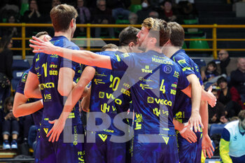 2022-12-14 - Team (Valsa Group Modena) - VALSA GROUP MODENA VS ARKASSPOR - CEV CUP - VOLLEYBALL