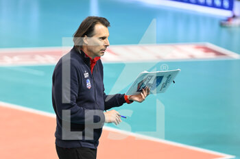 2022-02-16 - Gheorghe Cretu (Coach of Grupa Azoty Kedzierzyn-Kozle) - CUCINE LUBE CIVITANOVA VS ZAKSA KEDZIERZYN KOZLE - CHAMPIONS LEAGUE MEN - VOLLEYBALL