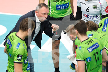 2022-11-10 - Frank Depestele - Head Coach - Decospan VT Menen - ITAS TRENTINO VS DECOSPAN VT MENEN - CHAMPIONS LEAGUE MEN - VOLLEYBALL