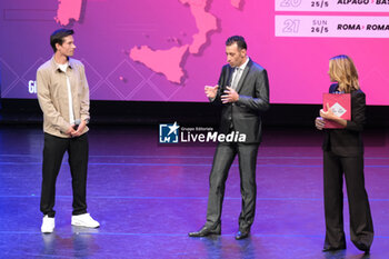 2023-10-13 - Primoz Roglic (L) and Vincenzo Nibali (R) during the official presentation ceremony of Giro d’Italia 2024 on Teatro Sociale on October 13, 2023, Trento, Italy. - PRESENTATION OF GIRO D’ITALIA 2024 - EVENTS - OTHER SPORTS