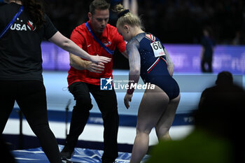 2023-10-04 - ROBERSON Joscelyn (USA) injuried during the warm up at vault - 52ND ARTISTIC GYMNASTICS WORLD CHAMPIONSHIPS - WOMEN'S TEAM FINAL - GYMNASTICS - OTHER SPORTS