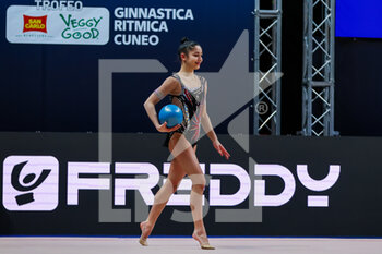 18/02/2023 - Raffaeli Sofia of Ginnastica Fabriano performs during Rhythmic Gymnastics FGI Serie A 2023 at Palazzetto dello Sport, Cuneo, Italy on February 19, 2023 - RHYTHMIC GYMNASTICS - ITALIAN SERIE A - GINNASTICA - ALTRO