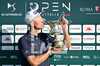 2023-05-07 - Adrian Meronk (POL) winner of the 80th Italian Golf Open 2023 by DS Automobiles at the Marco Simone Golf Club on May 07, 2023 in Rome Italy. - DS AUTOMOBILES 80° OPEN D'ITALIA - GOLF - OTHER SPORTS