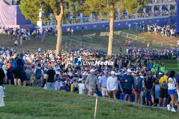 2023-09-29 - Supporters during the Ryder Cup 2023 at Marco Simone Golf & Country Club on September 29, 2023 in Rome Italy. - RYDER CUP 2023 - GOLF - OTHER SPORTS