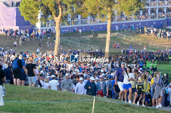 2023-09-29 - Supporters during the Ryder Cup 2023 at Marco Simone Golf & Country Club on September 29, 2023 in Rome Italy. - RYDER CUP 2023 - GOLF - OTHER SPORTS