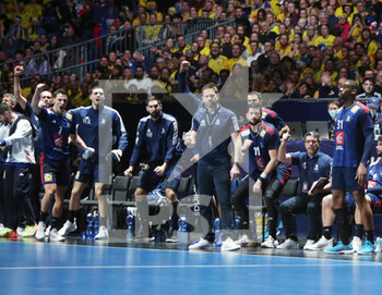 27/01/2023 - Yanis Lenne, Mathieu Grebille, Nikola Karabatic, coach Guillaume Gille, Nicolas Tournat and Dylan Nahi of France during the IHF Men's World Championship 2023, Semi-Finals Handball match between France and Sweden on January 27, 2023 at Tele2 Arena in Stockholm, Sweden - HANDBALL - IHF MEN'S WORLD CHAMPIONSHIP 2023 - 1/2 - FRANCE V SWEDEN - PALLAMANO - ALTRO