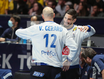 27/01/2023 - Vincent Gerard and Remi Desbonnet of France celebrate at full time during the IHF Men's World Championship 2023, Semi-Finals Handball match between France and Sweden on January 27, 2023 at Tele2 Arena in Stockholm, Sweden - HANDBALL - IHF MEN'S WORLD CHAMPIONSHIP 2023 - 1/2 - FRANCE V SWEDEN - PALLAMANO - ALTRO