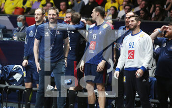 27/01/2023 - Coach Guillaume Gille of France celebrates at full time during the IHF Men's World Championship 2023, Semi-Finals Handball match between France and Sweden on January 27, 2023 at Tele2 Arena in Stockholm, Sweden - HANDBALL - IHF MEN'S WORLD CHAMPIONSHIP 2023 - 1/2 - FRANCE V SWEDEN - PALLAMANO - ALTRO