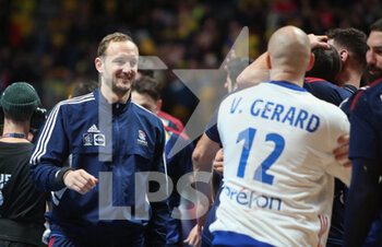 27/01/2023 - Valentin Porte of France celebrates at full time during the IHF Men's World Championship 2023, Semi-Finals Handball match between France and Sweden on January 27, 2023 at Tele2 Arena in Stockholm, Sweden - HANDBALL - IHF MEN'S WORLD CHAMPIONSHIP 2023 - 1/2 - FRANCE V SWEDEN - PALLAMANO - ALTRO