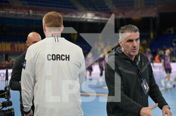 09/02/2023 - Head Coach Jan Brenna (Elverum Handball) and Head Coach Carlos Ortega Pérez (Barça) - EHF CHAMPIONS LEAGUE - BARCA VS ELVERUM HANDBALL - PALLAMANO - ALTRO