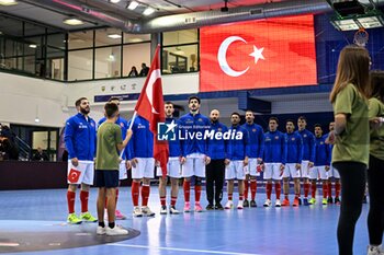 2023-11-05 - Team Turchia Turkey Turkiye
Italia Italy - Turchia Turkey Turkiye
IHF - EHF MEN’S WORLD CHAMPIONSHIP 2025
Qualification Europe Phase 1
Chieti, 05/11/2023
Foto di Luigi Canu - FIGH - WORLD CUP QUALIFIERS - ITALY VS TüRKIYE - HANDBALL - OTHER SPORTS