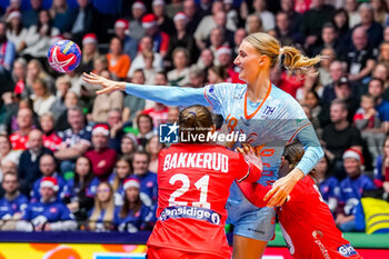 2023-12-12 - Kelly Dulfer of the Netherlands during the 26th IHF Women's World Championship, Quarter Finals Handball match between Netherlands and Norway on December 12, 2023 at Trondheim Spektrum in Trondheim, Norway - HANDBALL - IHF WOMEN'S WORLD CHAMPIONSHIP 2023 - NETHERLANDS V NORWAY - HANDBALL - OTHER SPORTS
