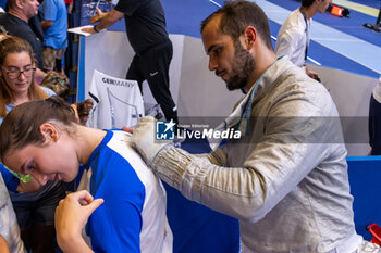 2023-07-28 - Curatoli Luca (ITA) with fans - FIE SENIOR FENCING WORLD CHAMPIONSHIPS - DAY7 - FENCING - OTHER SPORTS