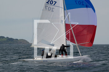 2023-05-04 - Q TI TOU (FRA 410) GOURLAOUEN Frederic, PEYAUD Alan, LE GOFF Jean francois during the 2023 Grand Prix Dragon, French championship Class Dragon on May 3, 2023 in Douarnenez, France - SAILING - GRAND PRIX DRAGON 2023 - DOUARNENEZ - SAILING - OTHER SPORTS
