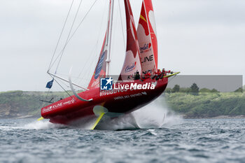 2023-05-05 - Samantha Davies and Damien Seguin, Initiatives Coeur during the Pom'Potes Challenge, speed runs in Brest harbor during the Guyader Bermudes 1000 Race 2023, IMOCA Globe Series sailing race on May 5, 2023 in Brest, France - SAILING - GUYADER BERMUDES 1000 RACE 2023 - SAILING - OTHER SPORTS