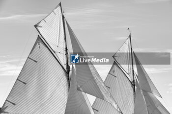 2023-08-22 - Mariquita et Moonbeam IV during the Brest Finistere Classic Douarnenez 2023, classic sailing regattas on August 22, 2023 in Brest, France - SAILING - BREST FINISTERE CLASSIC 2023 - SAILING - OTHER SPORTS