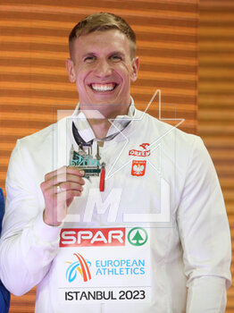 05/03/2023 - Piotr Lisek of Poland Silver medal, Podium Pole Vault Men during the European Athletics Indoor Championships 2023 on March 5, 2023 at Atakoy Arena in Istanbul, Turkey - ATHLETICS - EUROPEAN INDOOR CHAMPIONSHIPS - INTERNAZIONALI - ATLETICA