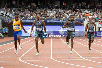 2023-07-23 - Letsile TEBOGO of Botswana 2nd place, Zharnel HUGHES of Great Britain & NI 3rd place, Noah LYLES of the the United States 1st place, Men’s 200m during the London Athletics Meet, Wanda Diamond League meeting on 23 July 2023 at the London Stadium in London, England - ATHLETICS - DIAMOND LEAGUE 2023 - LONDON - INTERNATIONALS - ATHLETICS