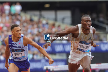 2023-07-23 - Jamal BRITT of United States 3rd place, Grant HOLLOWAY of the United States 1st place, Men's 110m Hurdles during the London Athletics Meet, Wanda Diamond League meeting on 23 July 2023 at the London Stadium in London, England - ATHLETICS - DIAMOND LEAGUE 2023 - LONDON - INTERNATIONALS - ATHLETICS