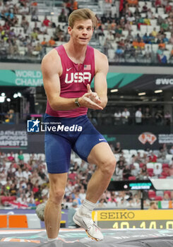 2023-08-26 - Christopher Nilsen (USA) Bronze medal, Men's Pole Vault during the World Athletics Championships 2023 on August 26, 2023 at Nemzeti Atletikai Kozpont in Budapest, Hungary - ATHLETICS - WORLD ATHLETICS CHAMPIONSHIPS 2023 - INTERNATIONALS - ATHLETICS