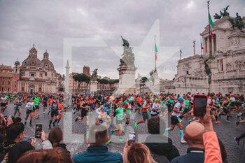 2023-03-19 - Group of Runners during the Rome Marathon - 2023 ROME MARATHON - MARATHON - ATHLETICS