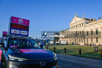 2023-10-22 - Timekeepers' cars and general view of the Villa Nazionale in Stra - 37TH VENICEMARATHON 42K - MARATHON - ATHLETICS