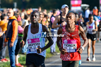 22/10/2023 - Top Runner at the start of the marathon3 - 37TH VENICEMARATHON 42K - MARATONA - ATLETICA