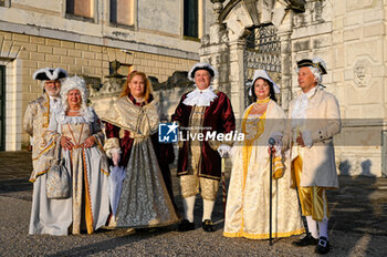 22/10/2023 - Figures in historical Venetian dress from the 18th century - 37TH VENICEMARATHON 42K - MARATONA - ATLETICA