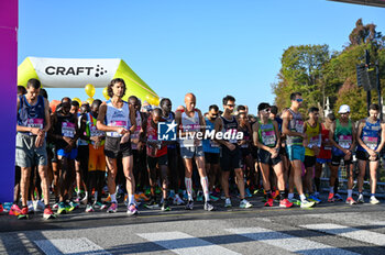 22/10/2023 - Top Runner at the start of the marathon - 37TH VENICEMARATHON 42K - MARATONA - ATLETICA