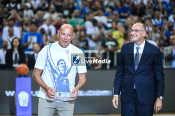 2023-08-04 - Retirement ceremony of Greek ex basketball player NICK GALIS with VAGGELIS LIOLIOS President of the Hellenic Basketball Federation before the International Friendly match between Greece and Slovenia at OAKA Stadium on August 4, 2023, in Athens, Greece. - GREECE VS SLOVENIA - FRIENDLY MATCH - BASKETBALL