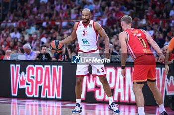 2023-09-17 - 31 Shavon Shields of Olimpia Milano during the friendly match between Olympiacos BC and Olimpia Milano after honoring Vassilis Spanoulis at Peace and Friendship Stadium on September 17, 2023, in Athens, Greece. - OLYMPIACOS BC HONORING VASSILIS SPANOULIS, FRIENDLY MATCH OLYMPIACOS VS OLIMPIA MILANO - FRIENDLY MATCH - BASKETBALL