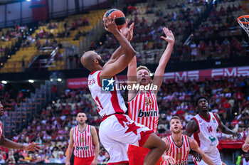 2023-09-17 - 31 Shavon Shields of Olimpia Milano competing with 50 Giorgos Tanoulis of Olympiacos BC during the friendly match between Olympiacos BC and Olimpia Milano after honoring Vassilis Spanoulis at Peace and Friendship Stadium on September 17, 2023, in Athens, Greece. - OLYMPIACOS BC HONORING VASSILIS SPANOULIS, FRIENDLY MATCH OLYMPIACOS VS OLIMPIA MILANO - FRIENDLY MATCH - BASKETBALL