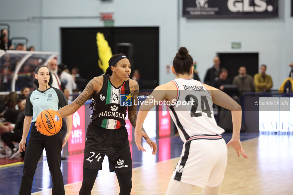 quarter finals - La Molisana Magnolia Campobasso vs Virtus Segafredo Bologna - WOMEN ITALIAN CUP - BASKETBALL