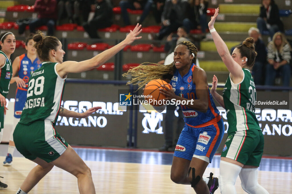 quarter finals - Famila Weber Schio vs Passalacqua Ragusa - WOMEN ITALIAN CUP - BASKETBALL