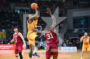 15/03/2023 - 15 MILES ISAIAH of AEK BC during the Round of 16, match between AEK BC and Galatasaray Nef at Ano Liossia Olympic Hall on Wednesday 15 March 2023, in Athens, Greece. - AEK BC VS GALATASARAY NEF - CHAMPIONS LEAGUE - BASKET