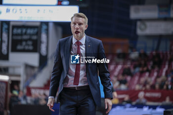 2023-10-11 - Tuomas Iisalo (Paris Basketball) - UMANA REYER VENEZIA VS PARIS BASKETBALL - EUROCUP - BASKETBALL