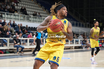 2023-10-18 - Andrew Albicy of Dreamland Gran Canaria Club de Baloncesto take the rebound during the match between Dolomiti Trentino Energia and Dreamland Gran Canaria Club de Baloncesto, regular season of EuroCup BKT 2023/2024 tournament at il T Quotidiano Arena on October 18, 2023, Trento, Italy. - DOLOMITI TRENTINO ENERGIA VS DREAMLAND GRAN CANARIA - EUROCUP - BASKETBALL