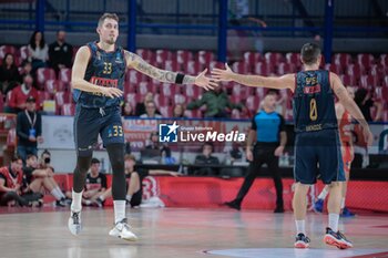 2023-11-07 - Kyle Wiltjer (Umana Reyer Venezia) and Marco Spissu (Umana Reyer Venezia) - REYER VENEZIA VS UNION OLIMPIJA - EUROCUP - BASKETBALL