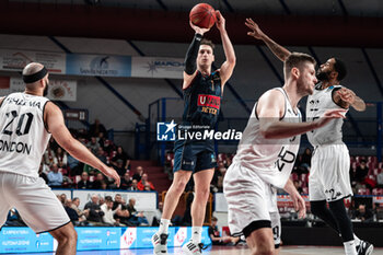 2023-12-05 - Shoot of Davide Casarin during the Umana Reyer Venezia vs London Lions at the Palasport Taliercio in Venice, Italy on December 5, 2023 - UMANA REYER VENEZIA VS LONDON LIONS - EUROCUP - BASKETBALL