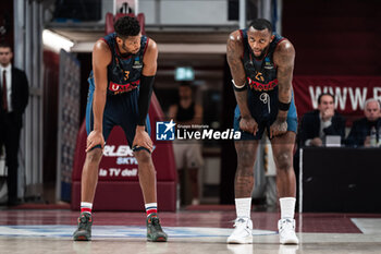 2023-12-05 - Jeff Brooks and Aamir Simms during the Umana Reyer Venezia vs London Lions at the Palasport Taliercio in Venice, Italy on December 5, 2023 - UMANA REYER VENEZIA VS LONDON LIONS - EUROCUP - BASKETBALL