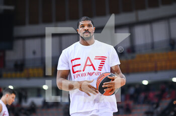 2023-01-06 - 42 KYLE HINES of EA7 Emporio Armani Milan during the Euroleague, Round 17, match between Olympiacos Piraeus and EA7 Emporio Armani Milan at Peace And Friendship Stadium on January 6, 2023 in Athens, Greece. - OLYMPIACOS VS EA7 EMPORIO ARMANI - EUROLEAGUE - BASKETBALL