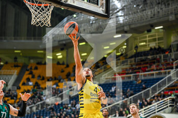10/01/2023 - 4 CARSEN EDWARDS of Fenerbahce Beko Istanbul during the Euroleague, Round 18, match between Panathinaikos BC and Fenerbahce Beko Istanbul at Oaka Altion on January 10, 2023 in Athens, Greece. - PANATHINAIKOS BC VS FENERBAHCE - EUROLEAGUE - BASKET