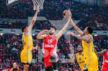 2023-01-27 - 25 ALEC PETERS of Olympiacos Piraeus during the Euroleague, Round 21, match between Olympiacos Piraeus and Maccabi Playtika Tel Aviv at Peace and Friendship Stadium on January 27, 2023 in Athens, Greece. - OLYMPIACOS PIRAEUS VS MACCABI PLAYTIKA TEL AVIV - EUROLEAGUE - BASKETBALL
