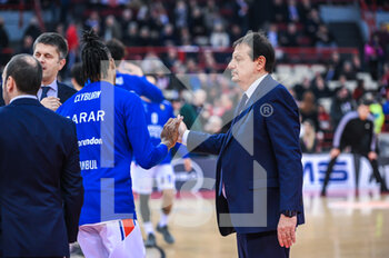 2023-02-03 - Head coach ERGIN ATAMAN of Anadolu Efes during the Euroleague, Round 23, match between Olympiacos Piraeus and Anadolu Efes at Peace and Friendship Stadium on February 3, 2023, in Athens, Greece. - OLYMPIACOS PIRAEUS VS ANADOLU EFES - EUROLEAGUE - BASKETBALL