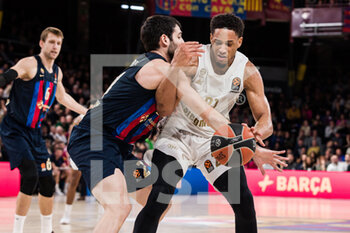 2023-02-02 - Augustine Rubit of FC Bayern Munich in action against Alex Abrines of FC Barcelona during the Turkish Airlines EuroLeague basketball match between FC Barcelona and FC Bayern Munich on February 2, 2023 at Palau Blaugrana in Barcelona, Spain - BASKETBALL - EUROLEAGUE - FC BARCELONA V BAYERN MUNICH - EUROLEAGUE - BASKETBALL