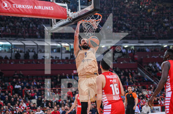 07/03/2023 - 5 SERTAC SANLI of FC Barcelona during the Euroleague, Round 27, match between Olympiacos Piraeus and FC Barcelona at Peace and Friendship Stadium on March 7, 2023, in Athens, Greece. - OLYMPIACOS PIRAEUS VS FC BARCELONA - EUROLEAGUE - BASKET
