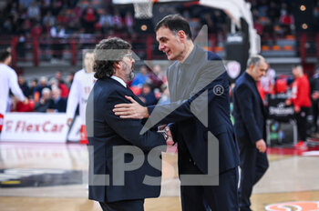 09/03/2023 - Head coach ANDREA TRINCHIERI of FC Bayern Munich with Head coach GEORGIOS BARTZOKAS of Olympiacos Piraeus during the Euroleague, Round 28, match between Olympiacos Piraeus and FC Bayern Munich at Peace and Friendship Stadium on March 9, 2023, in Athens, Greece. - OLYMPIACOS PIRAEUS VS FC BAYERN MUNICH - EUROLEAGUE - BASKET